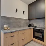 żurawie - Food Hall&stocznia By Downtown Hotel apartamentowy 3*