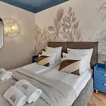 Hotel apartamentowy żurawie - Food Hall&stocznia By Downtown