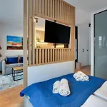 Hotel apartamentowy żurawie - Food Hall&stocznia By Downtown