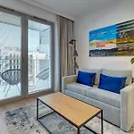 żurawie - Food Hall&stocznia By Downtown Hotel apartamentowy 3*