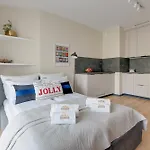 Zurawie - Food Hall & Stocznia By Downtown Lägenhetshotell 3*