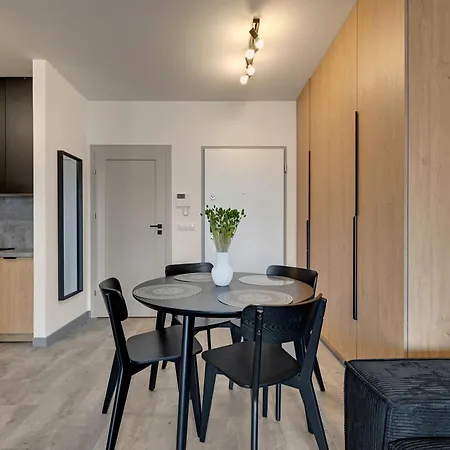 Zurawie - Food Hall & Stocznia By Downtown Gdansk