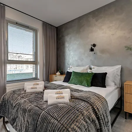 公寓 Zurawie - Food Hall & Stocznia By Downtown 格但斯克