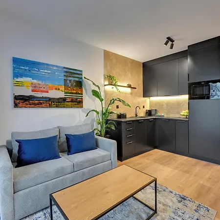 Zurawie - Food Hall & Stocznia By Downtown