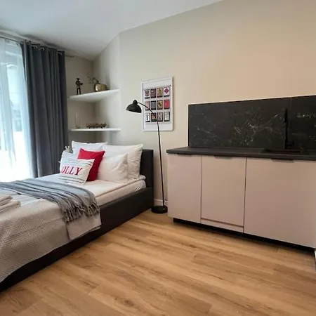 Apartment Zurawie - Food Hall & Stocznia By Downtown *
