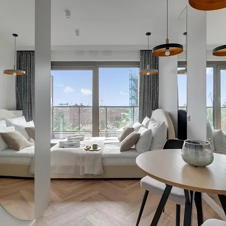 Zurawie - Food Hall & Stocznia By Downtown * غدانسك