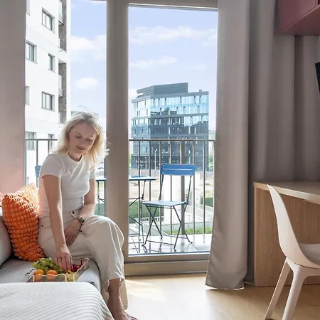 Zurawie - Food Hall & Stocznia By Downtown Aparthotel 3*