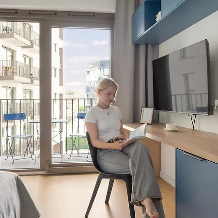 Aparthotel Zurawie - Food Hall & Stocznia By Downtown 3*