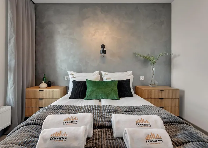 żurawie - Food Hall&stocznia By Downtown Hotel apartamentowy Gdańsk