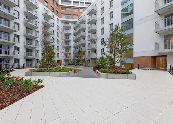 Zurawie - Food Hall & Stocznia By Downtown Gdańsk