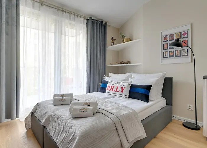 Hotel apartamentowy żurawie - Food Hall&stocznia By Downtown 4*