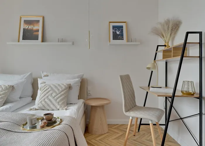 Zurawie - Food Hall & Stocznia By Downtown